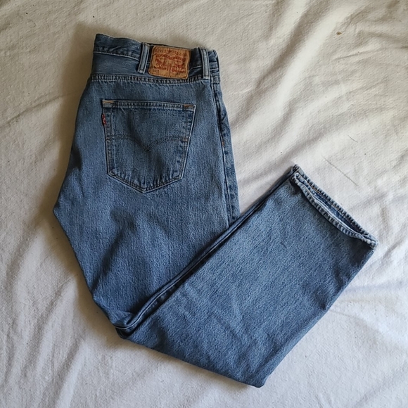 Levi 501 - Picture 3 of 3